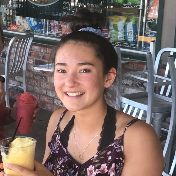 Feel free to ask me any questions! :) ❣️ - Picture 1 of 1